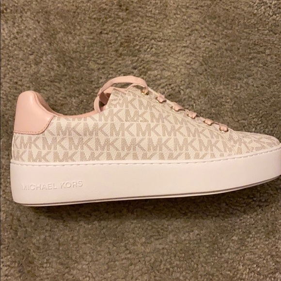 Michael kors sneakers size 8 - Picture 3 of 4